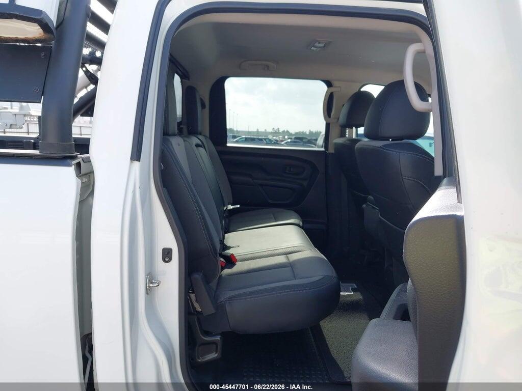 1N6AA1F35JN525775 2018 NISSAN TITAN XD photo no. 8