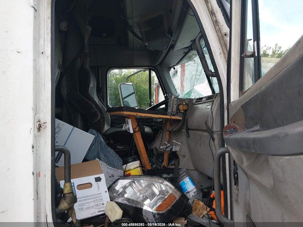 1FUYSSEB9WP971235 1998 FREIGHTLINER CONVENTIONAL photo no. 7