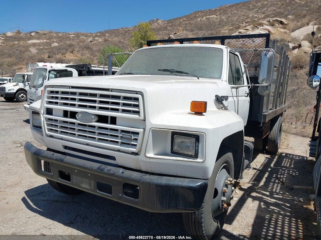 1FDNK74P8KVA49044 1989 FORD F700 photo no. 2