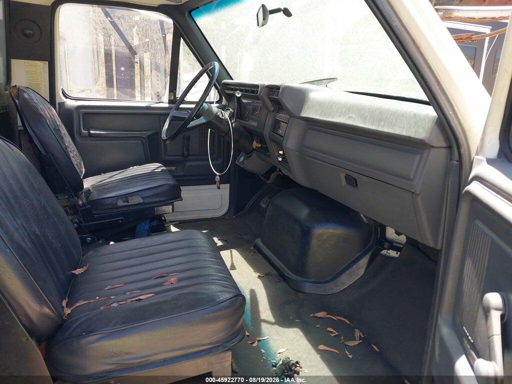 1FDNK74P8KVA49044 1989 FORD F700 photo no. 7
