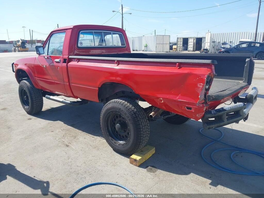 JT4RN48D3C0027754 1982 TOYOTA PICKUP photo no. 3