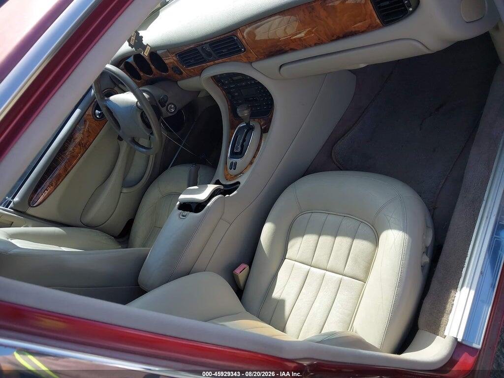 SAJHX1244WC820580 1998 JAGUAR XJ8 photo no. 5