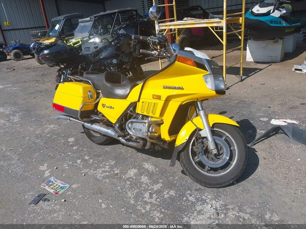 1HFSC1419FA110885 1985 HONDA GL1200 photo no. 1
