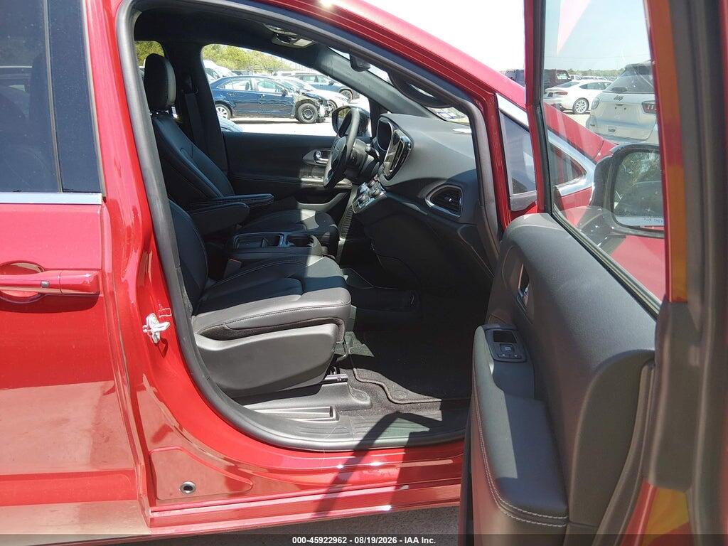 2C4RC1BG0VR583827 2027 CHRYSLER PACIFICA photo no. 5