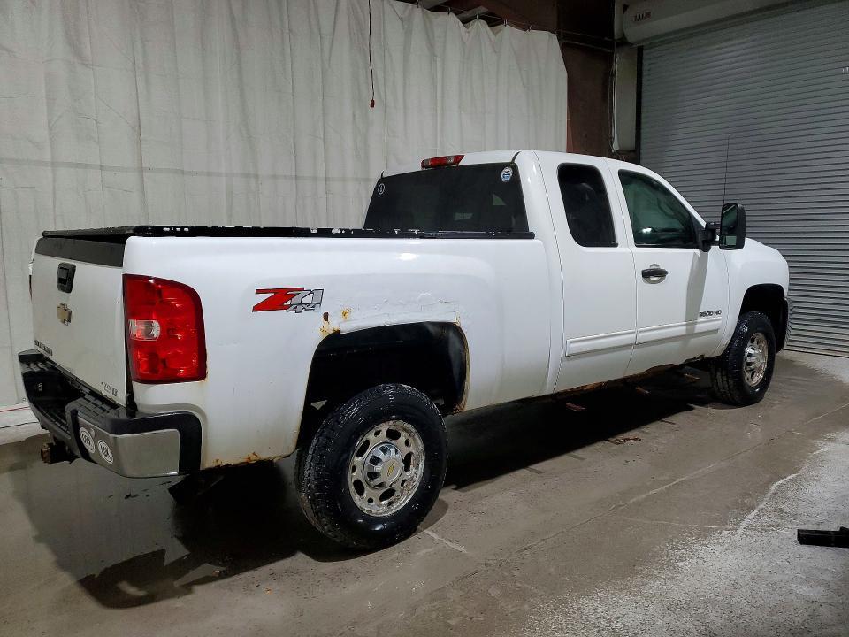 2010 CHEVROLET SILVERADO K2500 HEAVY DUTY LT — Фото 3 из 12