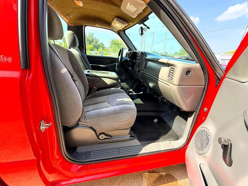 2005 CHEVROLET SILVERADO C1500 — Фото 5 из 10