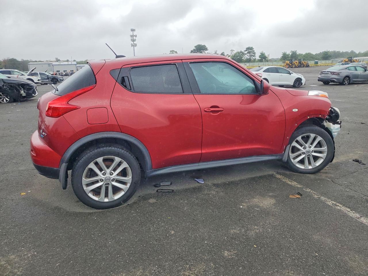 2012 NISSAN JUKE S — Фото 3 из 12