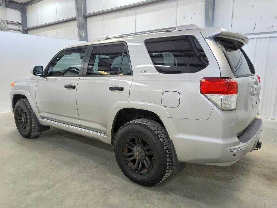 2012 TOYOTA 4RUNNER SR5 — Фото 2 из 14