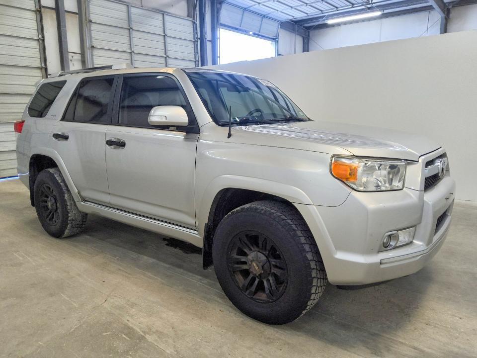 2012 TOYOTA 4RUNNER SR5 — Фото 4 из 14