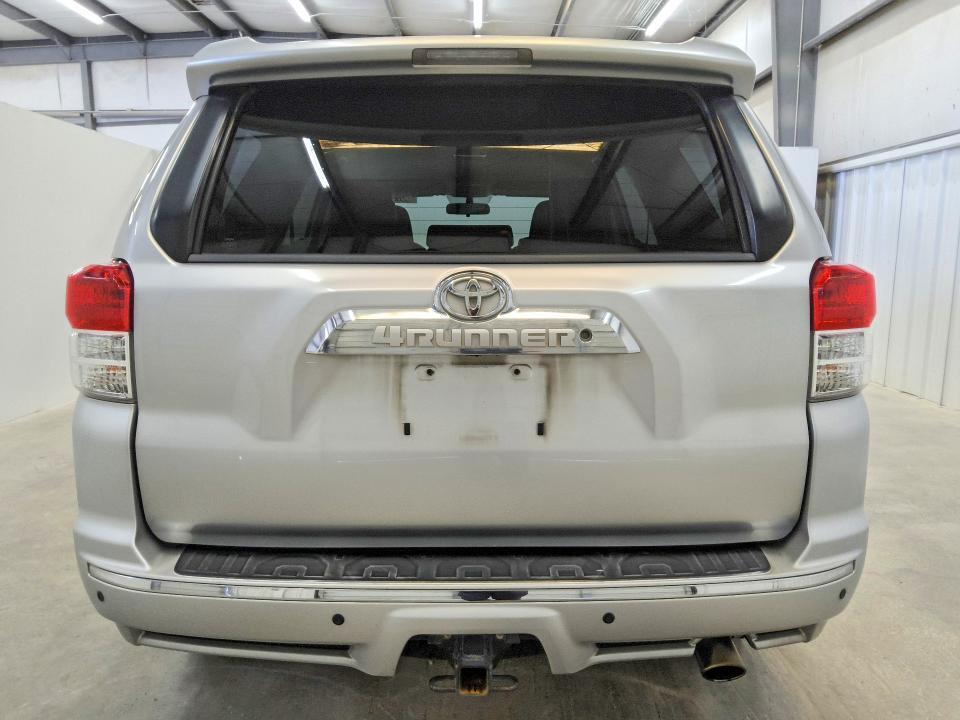 2012 TOYOTA 4RUNNER SR5 — Фото 6 из 14