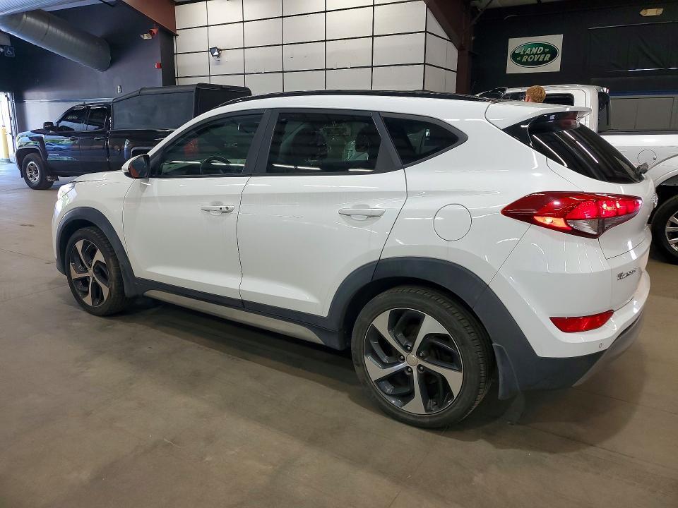KM8J3CA23JU631571 2018 HYUNDAI TUCSON photo no. 2