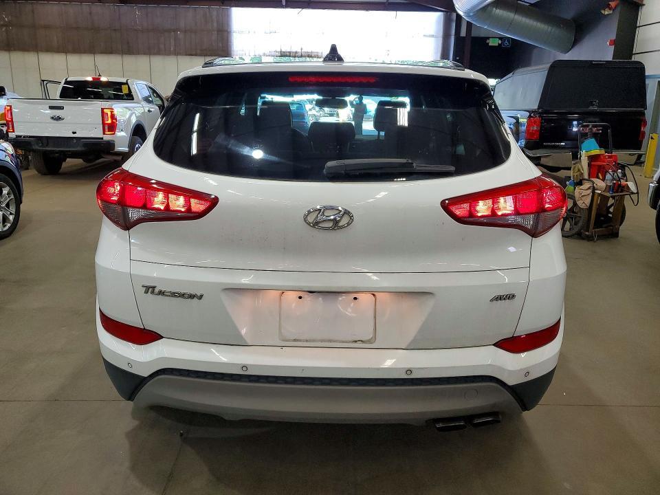 KM8J3CA23JU631571 2018 HYUNDAI TUCSON photo no. 6