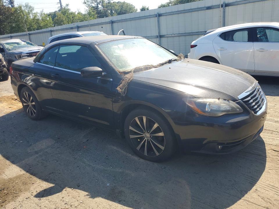 1C3BC8EG5BN600060 2011 CHRYSLER 200 photo no. 4
