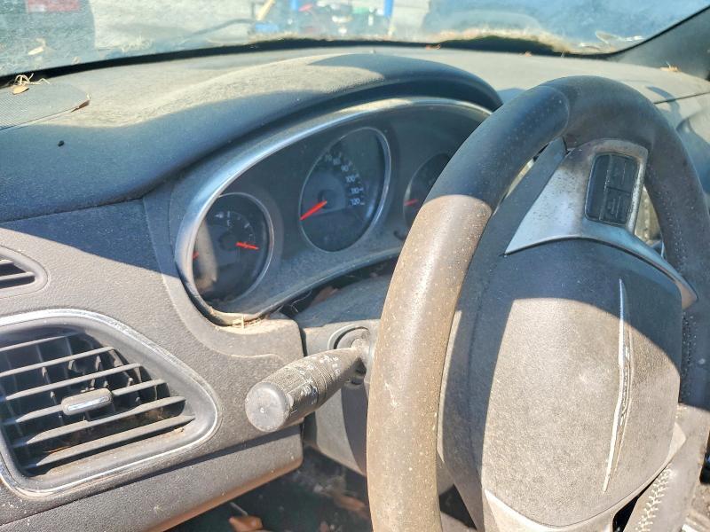 1C3BC8EG5BN600060 2011 CHRYSLER 200 photo no. 9
