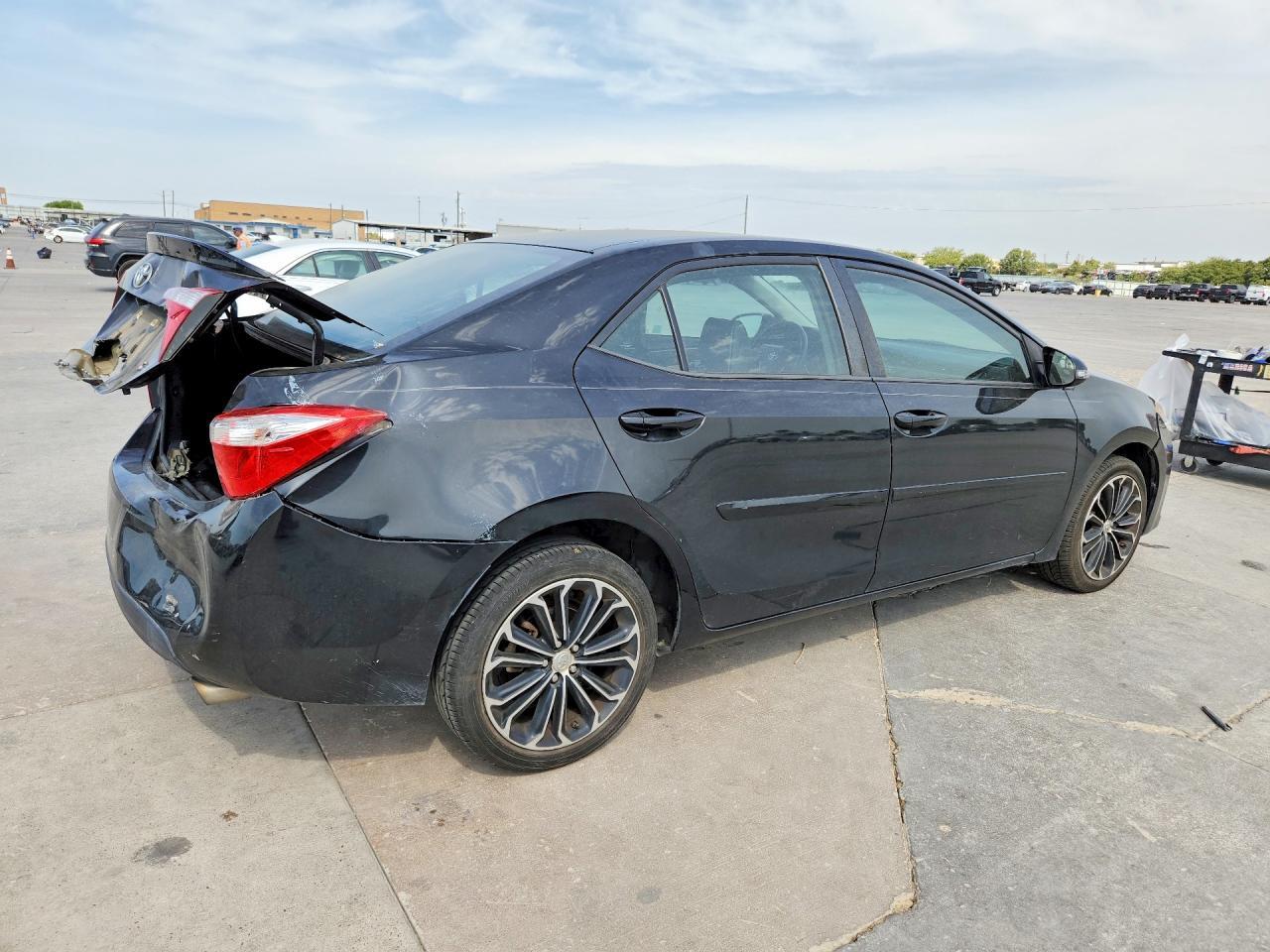 5YFBURHE3FP279914 2015 TOYOTA COROLLA photo no. 3