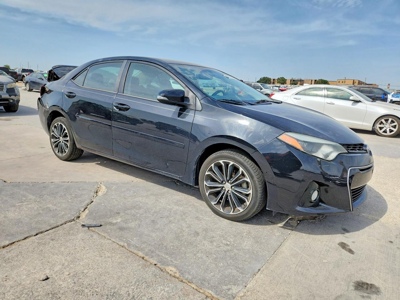 5YFBURHE3FP279914 2015 TOYOTA COROLLA photo no. 4