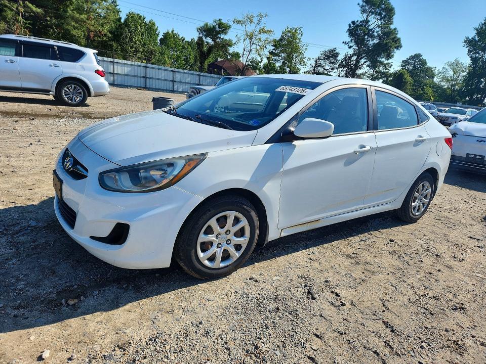 2013 HYUNDAI ACCENT KMHCT4AE6DU393552
