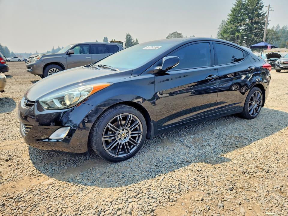 2013 HYUNDAI ELANTRA 5NPDH4AE8DH161832