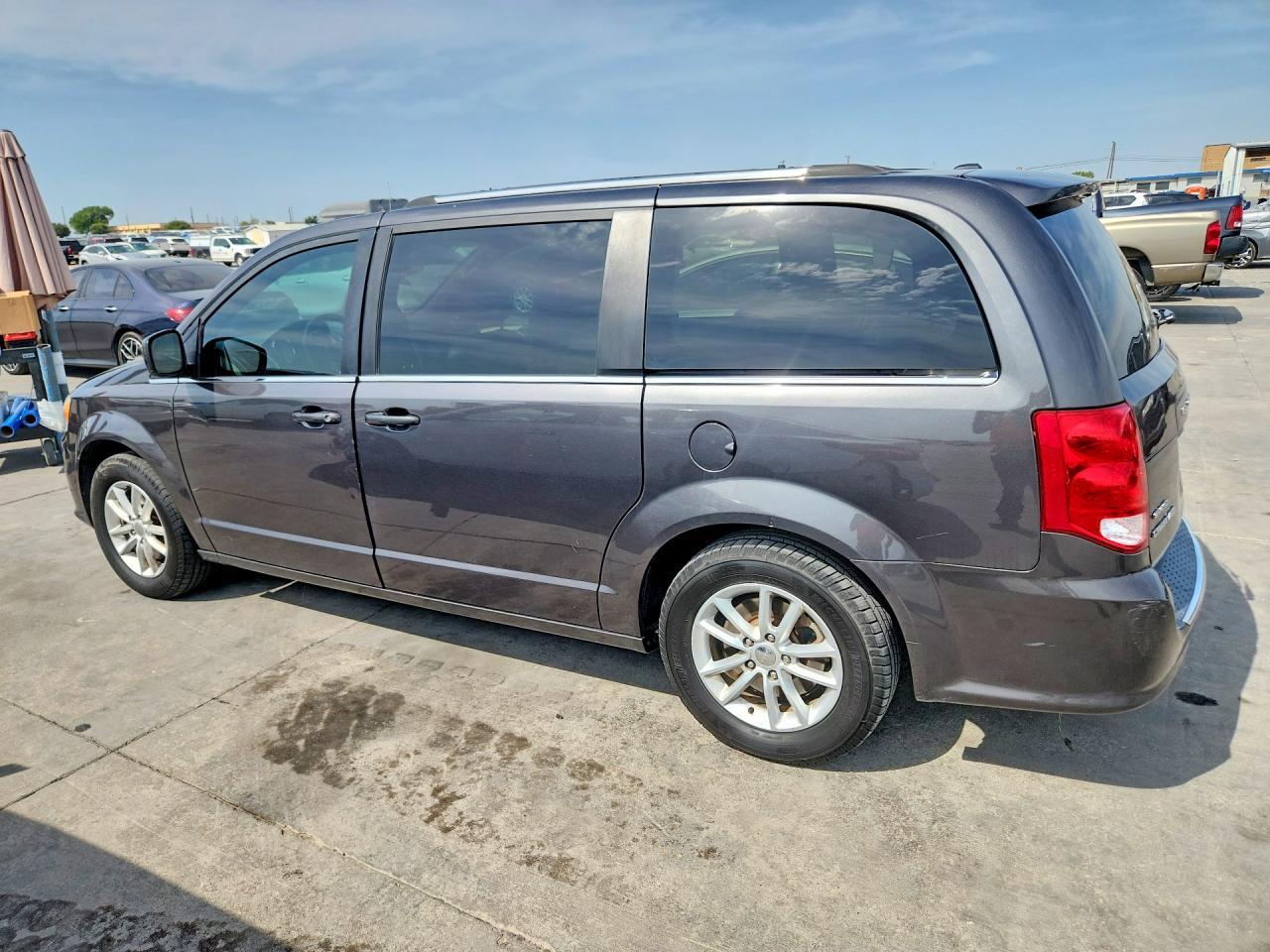 2C4RDGCG2KR755575 2019 DODGE GRAND CARAVAN photo no. 2