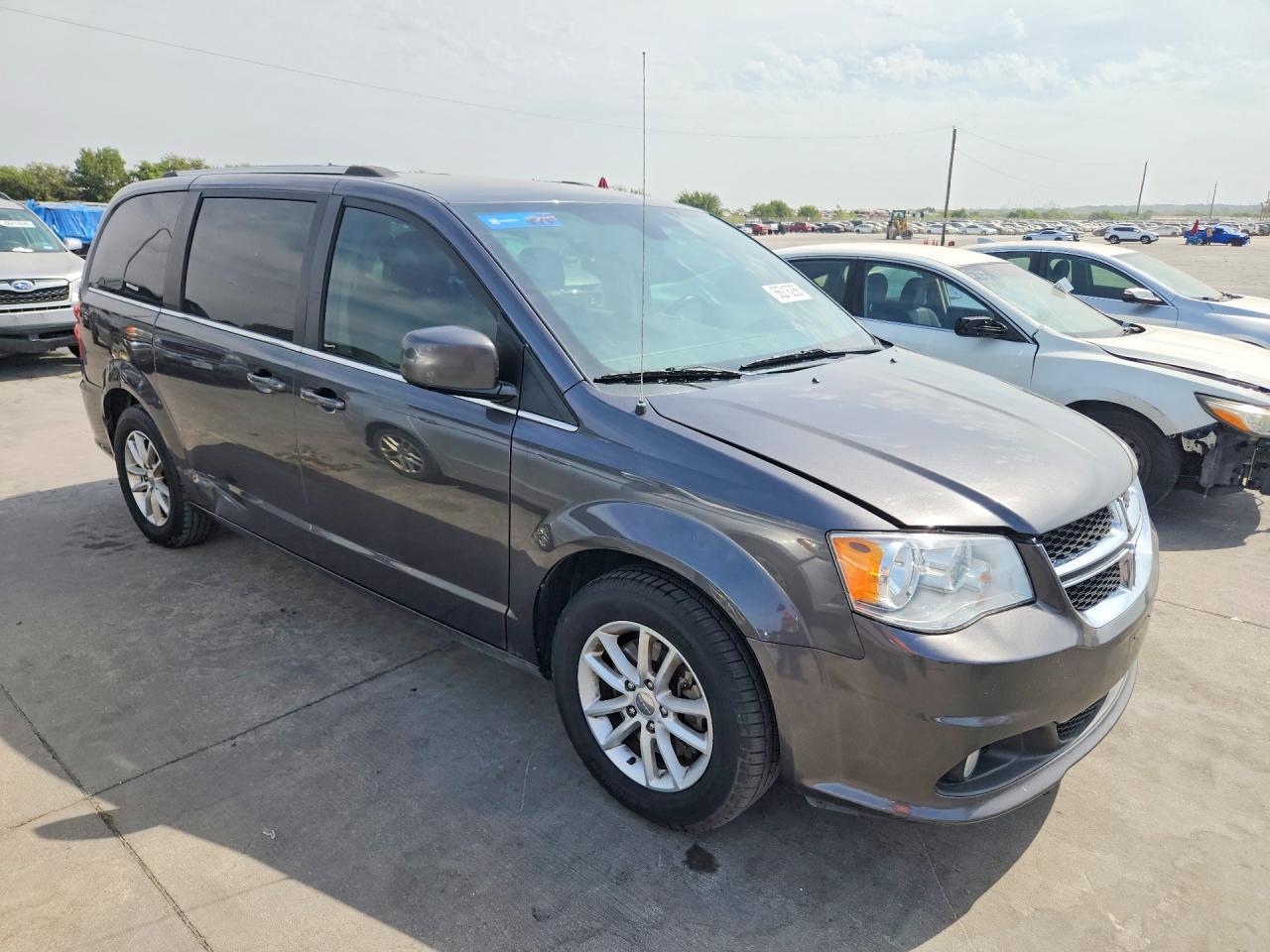2C4RDGCG2KR755575 2019 DODGE GRAND CARAVAN photo no. 4