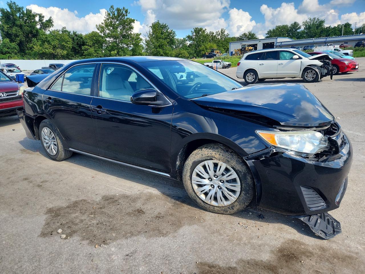 2014 TOYOTA CAMRY LE — Фото 4 из 12