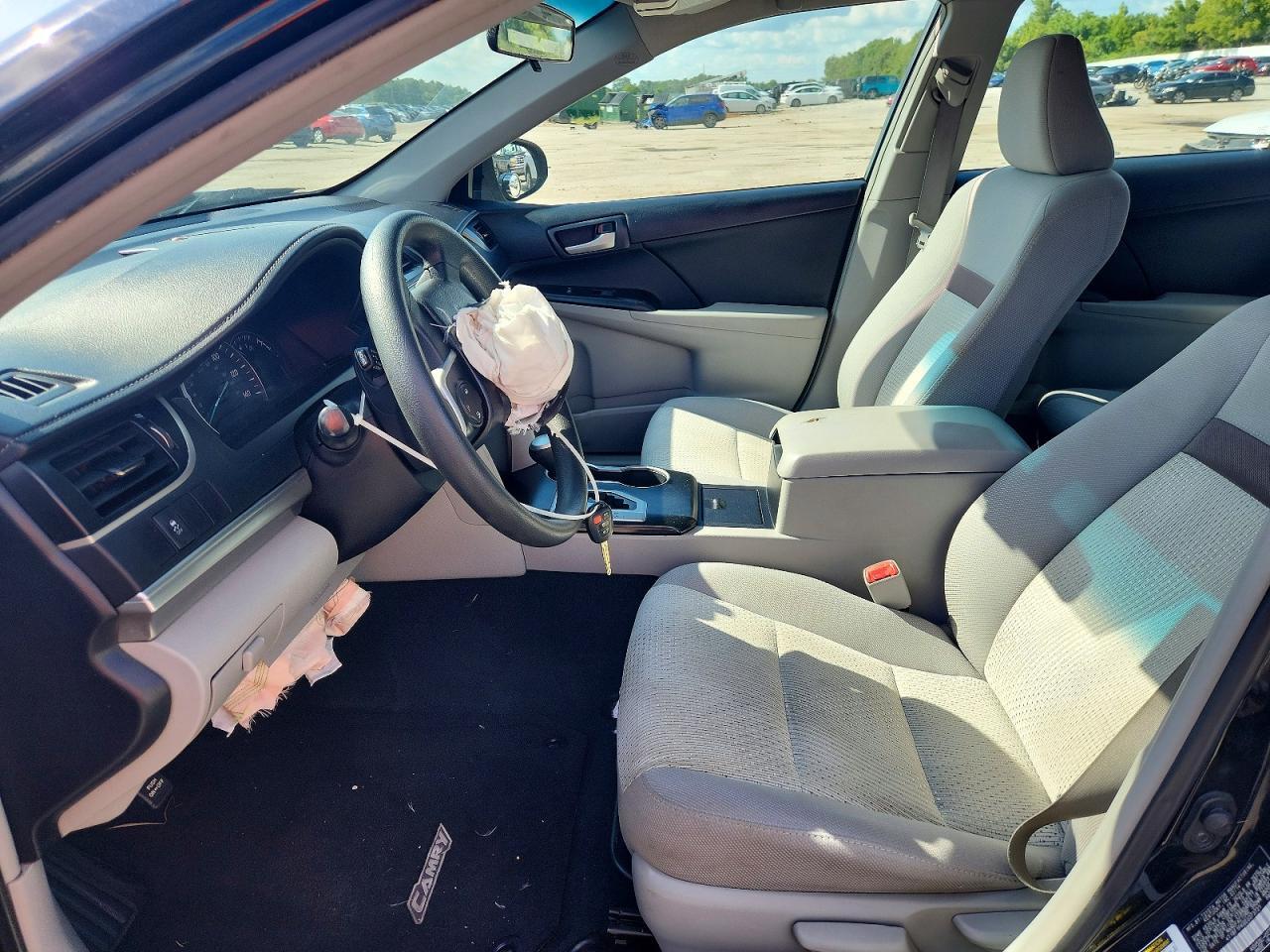 2014 TOYOTA CAMRY LE — Фото 7 из 12