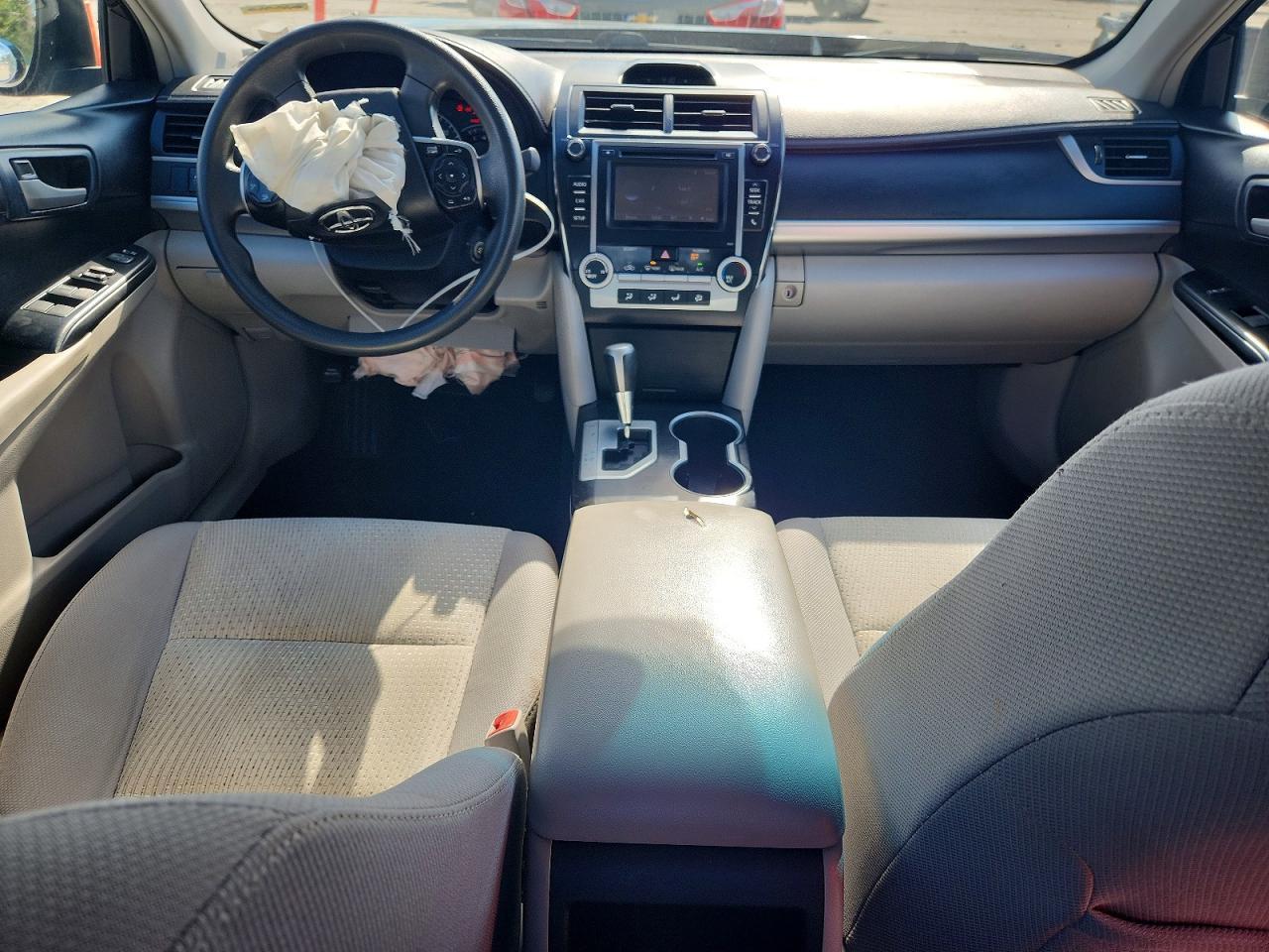 2014 TOYOTA CAMRY LE — Фото 8 из 12