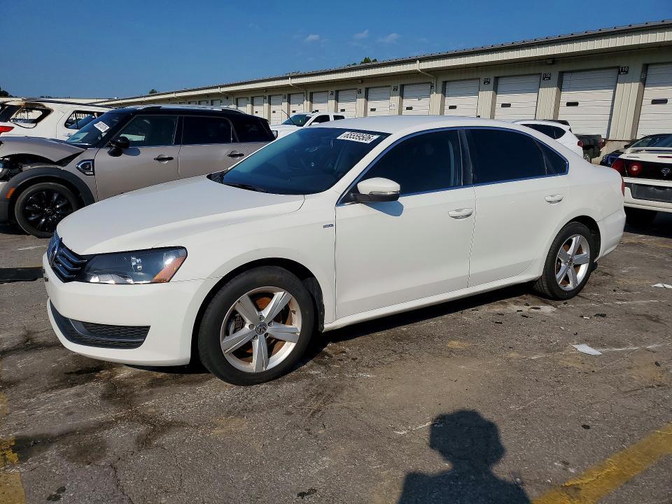 2014 VOLKSWAGEN PASSAT 1VWAT7A30EC039803