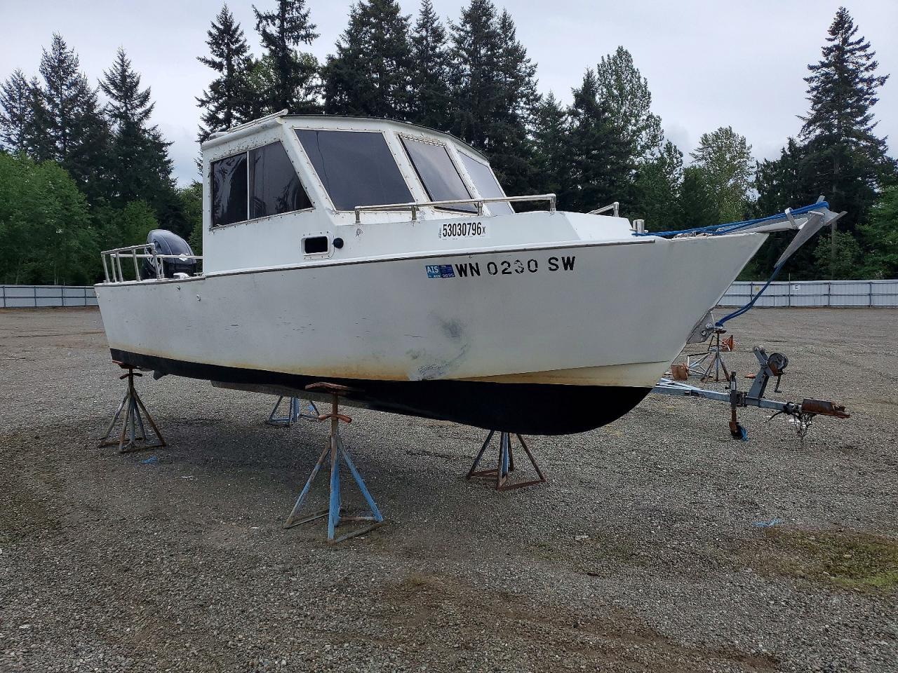 FLZEH516J515 2015 CHINOOK CUSTOM BOAT photo no. 1
