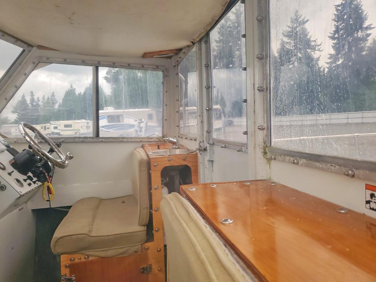 FLZEH516J515 2015 CHINOOK CUSTOM BOAT photo no. 5