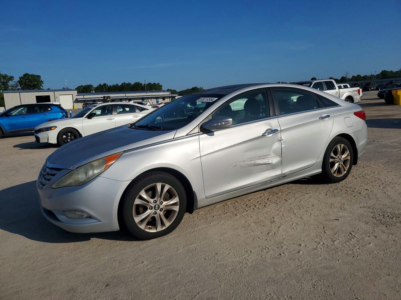 5NPEC4AC9BH115716 2011 HYUNDAI SONATA photo no. 1