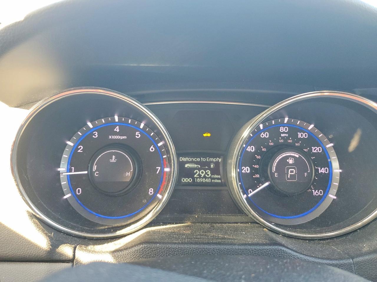 5NPEC4AC9BH115716 2011 HYUNDAI SONATA photo no. 9