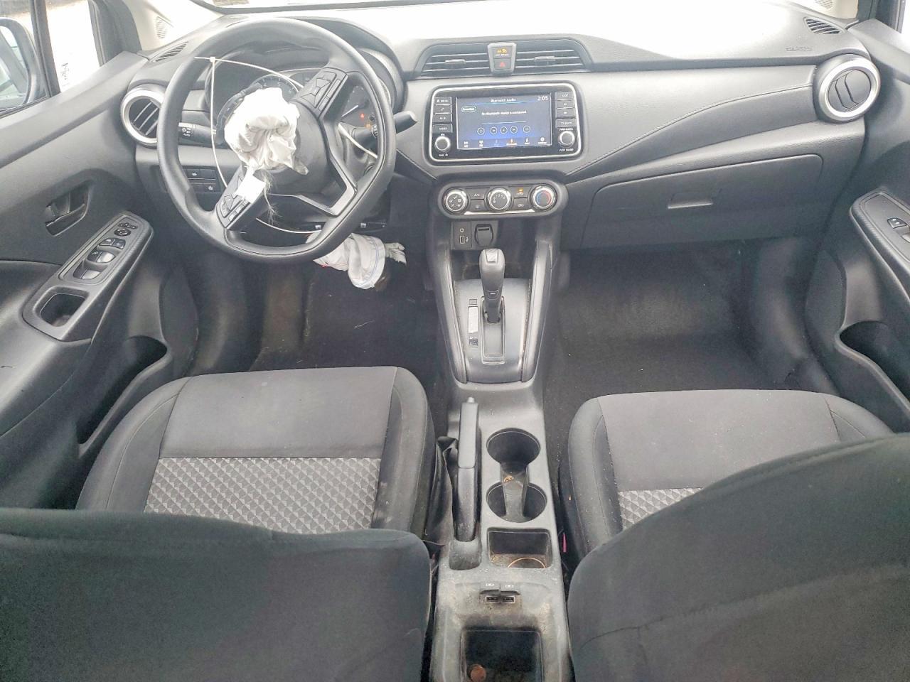 2023 NISSAN VERSA S — Фото 8 из 12