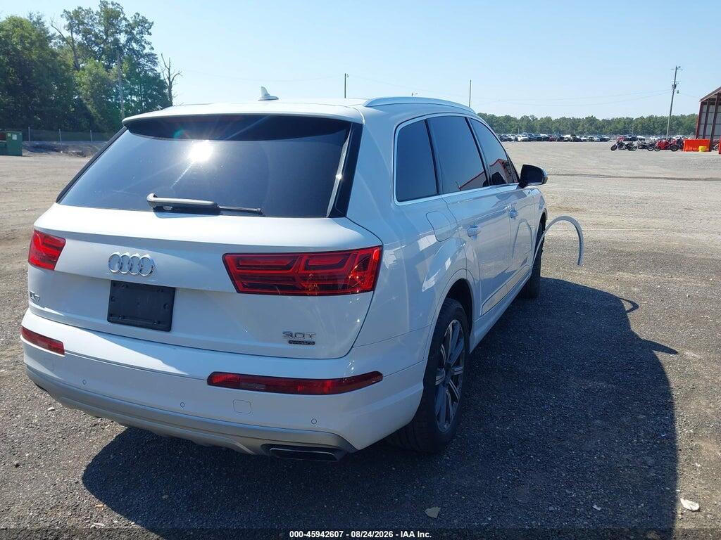 WA1AAAF7XJD005061 2018 AUDI Q7 photo no. 4
