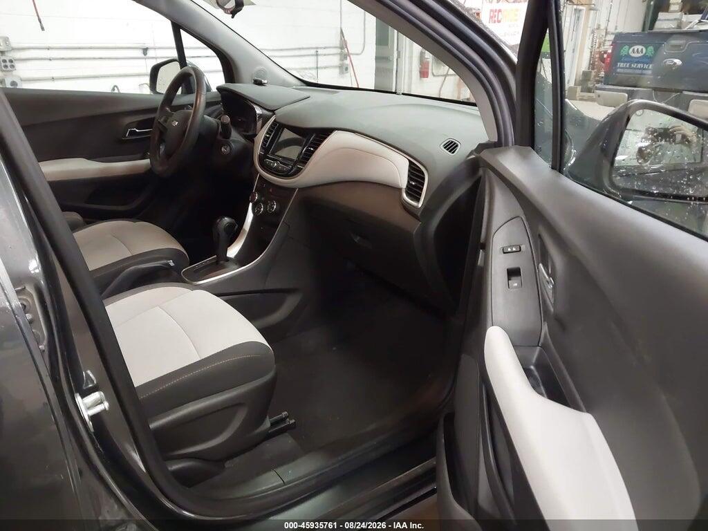 3GNCJNSB7KL394664 2019 CHEVROLET TRAX photo no. 5