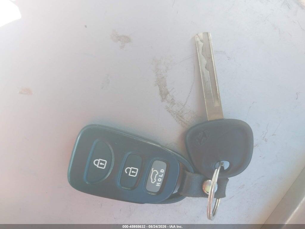 KMHTC6AD6GU260894 2016 HYUNDAI VELOSTER photo no. 11