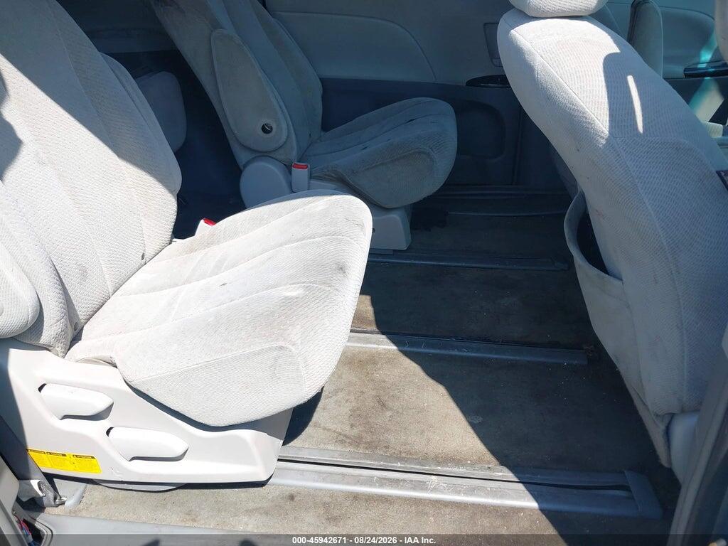 5TDJK3DC4ES081559 2014 TOYOTA SIENNA photo no. 8