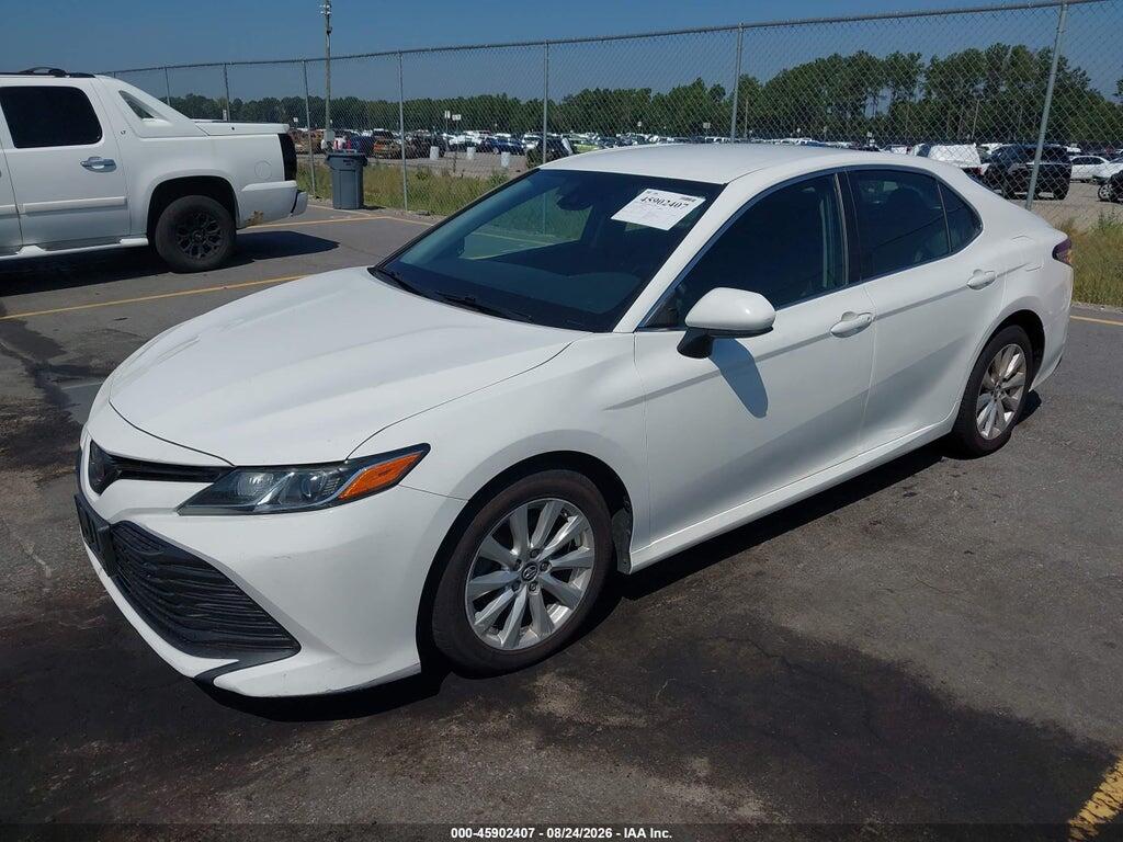 4T1B11HK0JU602517 2018 TOYOTA CAMRY photo no. 2