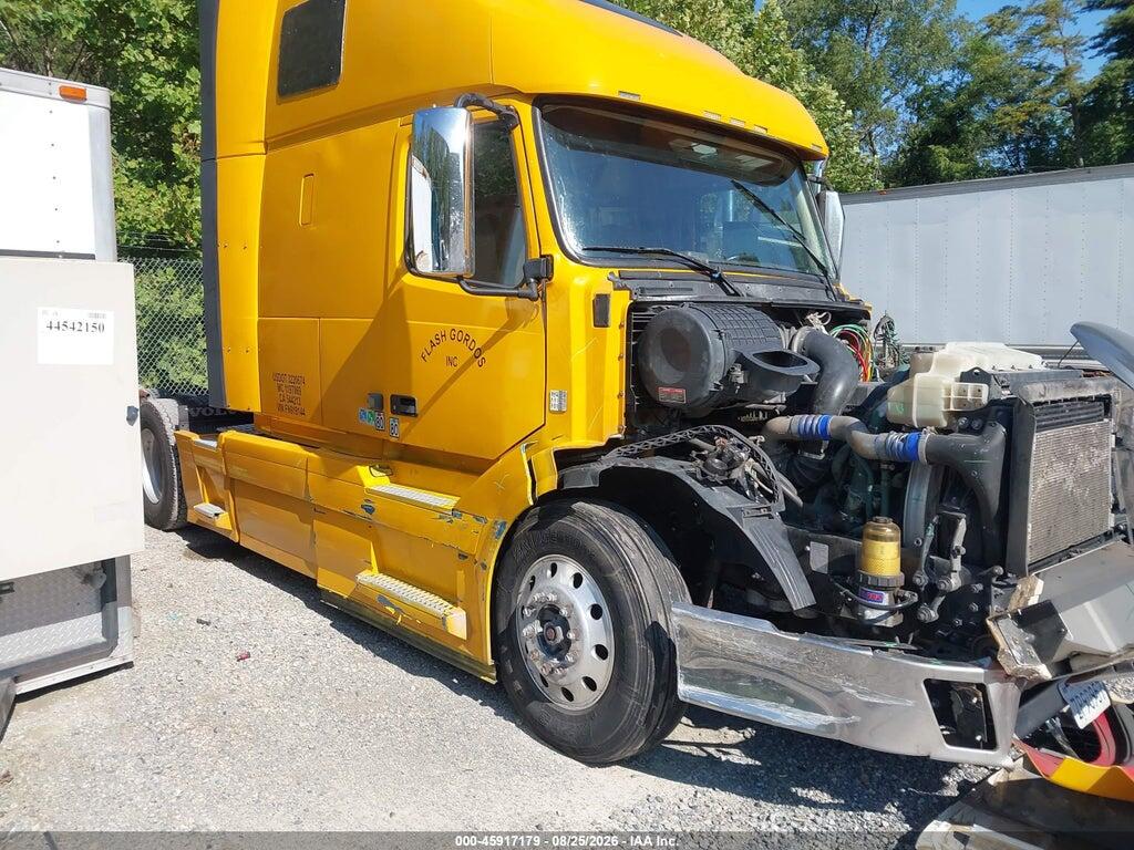 2015 VOLVO VN 4V4NC9EH4FN919144
