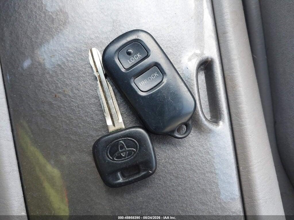 JTEGD21A530057445 2003 TOYOTA HIGHLANDER photo no. 11
