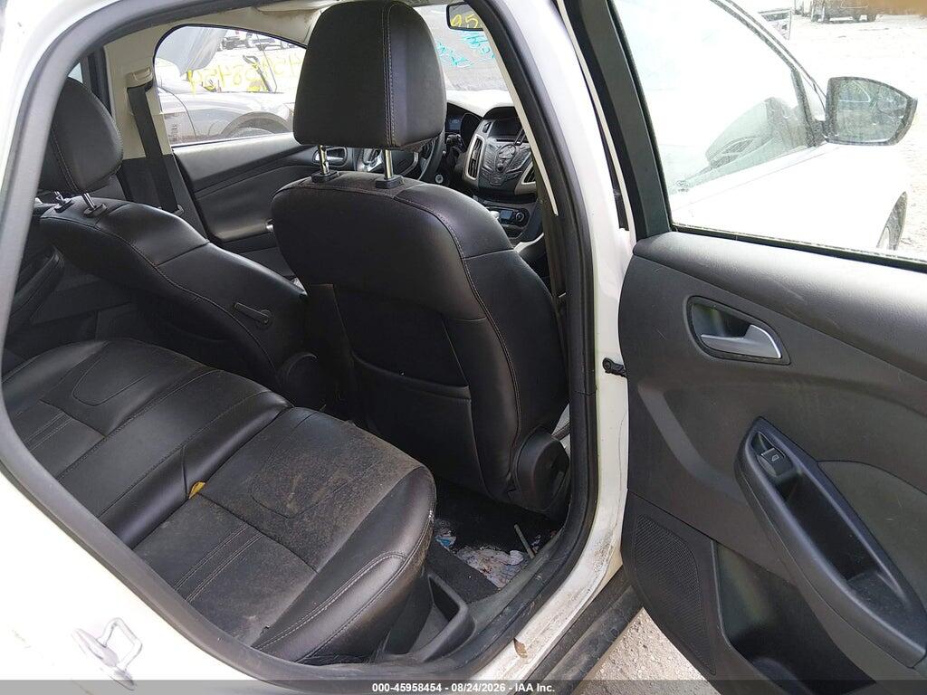 1FAHP3M29CL409053 2012 FORD FOCUS photo no. 8