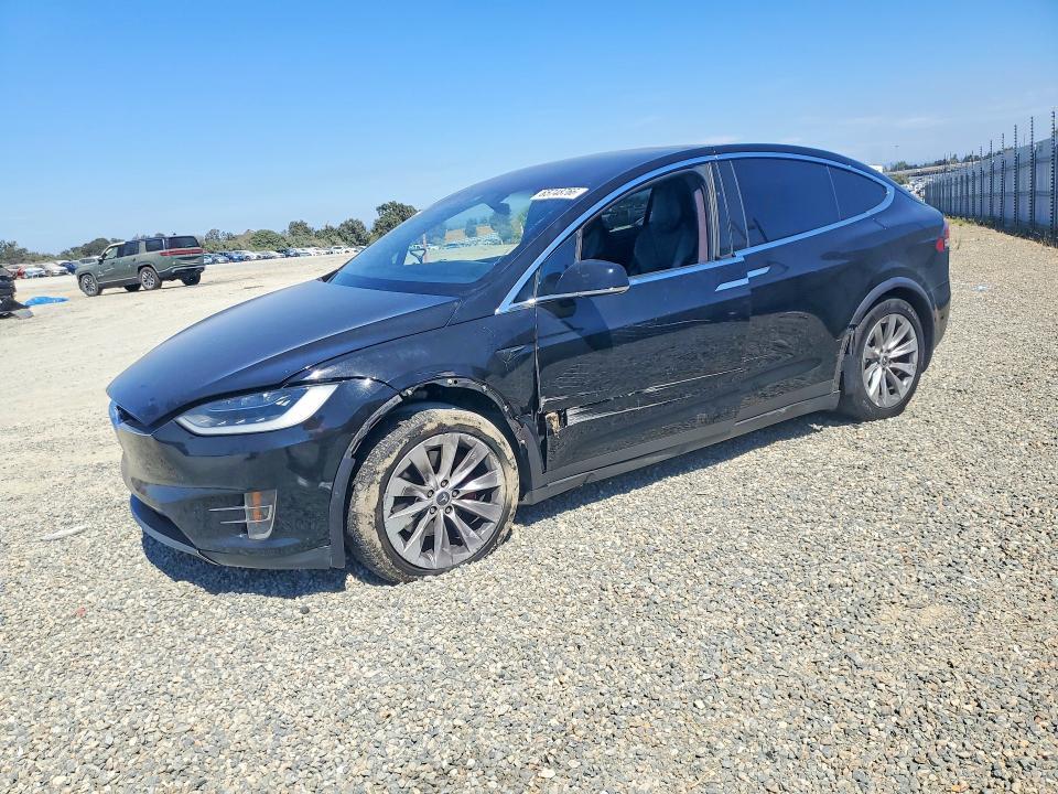 2017 TESLA MODEL X 5YJXCBE2XHF066838