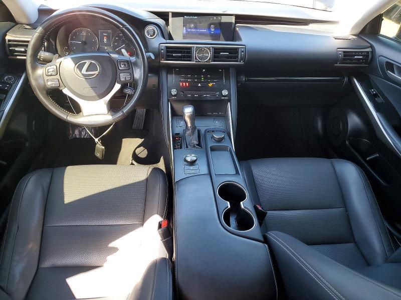 2017 LEXUS IS 300 BASE — Фото 8 из 12