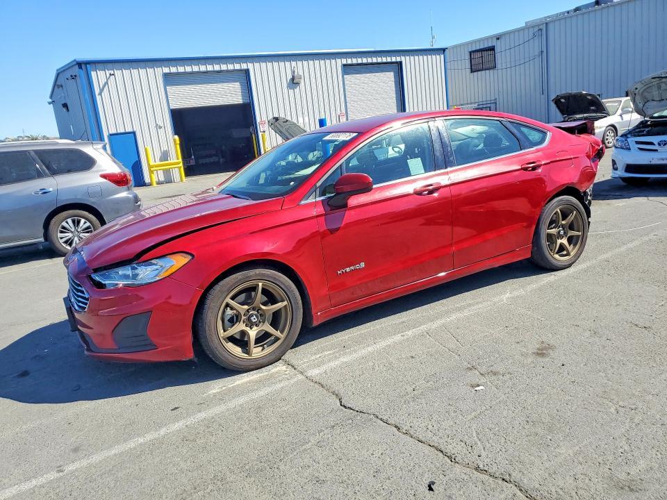 2019 FORD FUSION 3FA6P0LU3KR220729