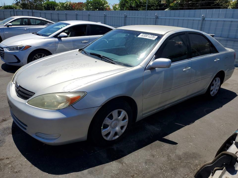 2002 TOYOTA CAMRY 4T1BE32KX2U009922