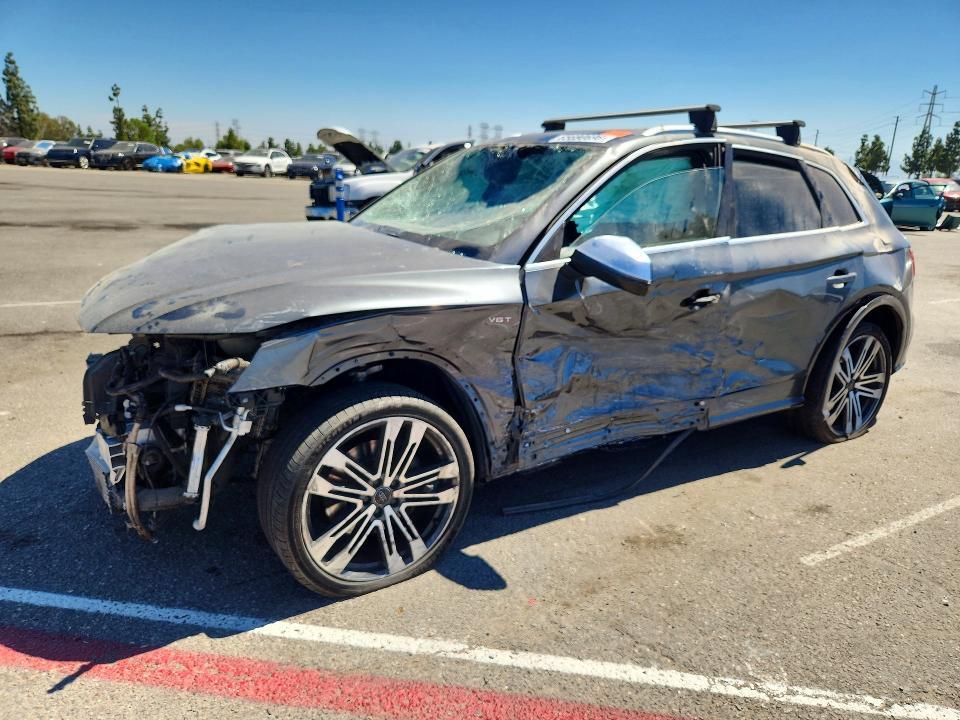 2018 AUDI SQ5 WA1A4AFYXJ2009767