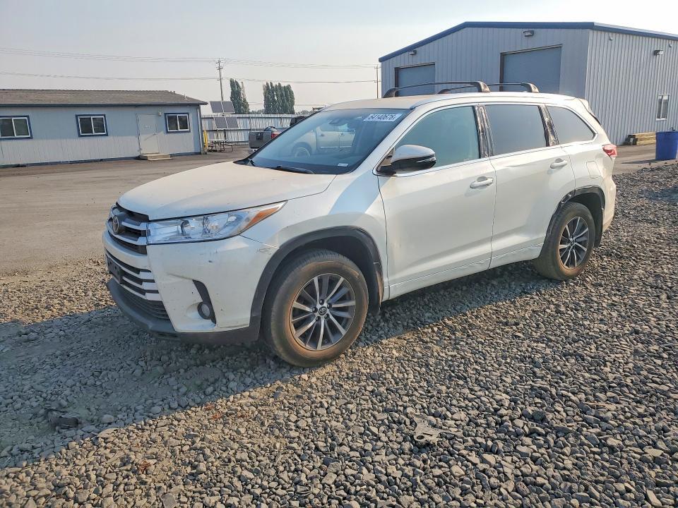 2017 TOYOTA HIGHLANDER 5TDJZRFH9HS513476