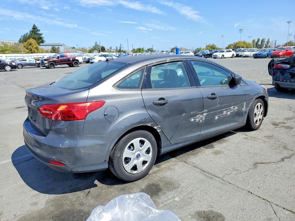 1FADP3E27GL221540 2016 FORD FOCUS photo no. 3