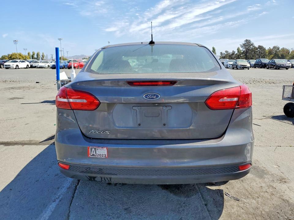1FADP3E27GL221540 2016 FORD FOCUS photo no. 6