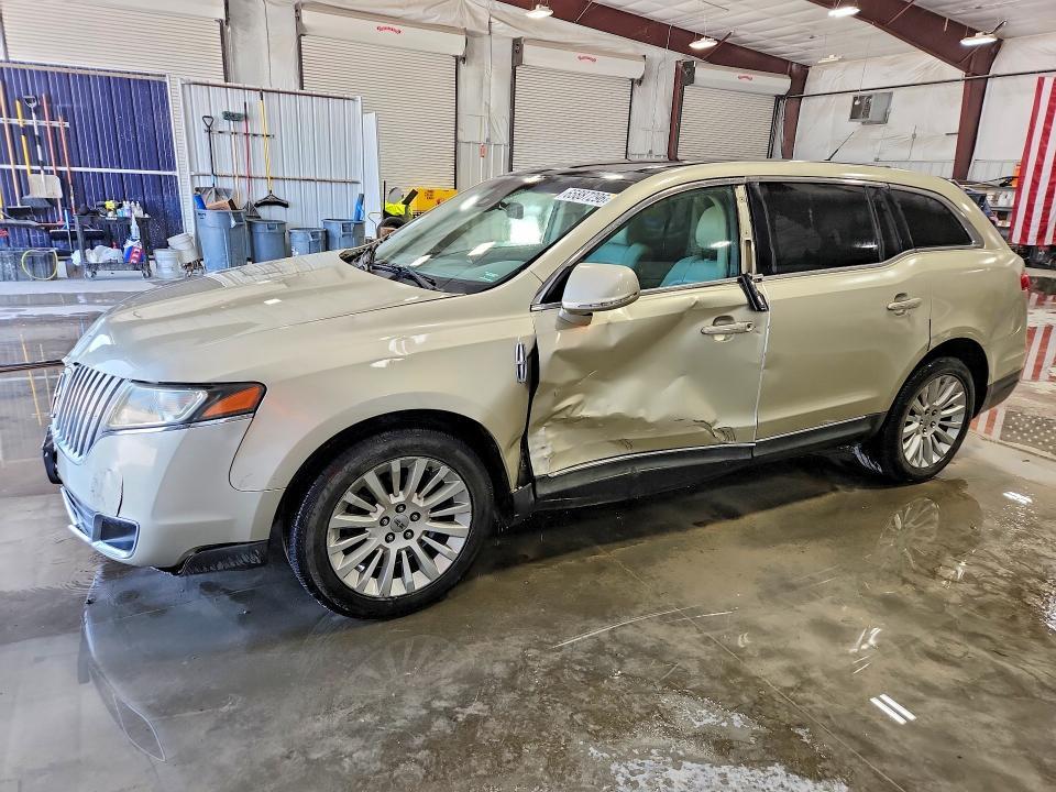 2011 LINCOLN MKT 2LMHJ5ARXBBJ52136